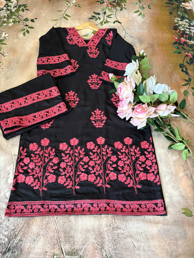 Kritika 2 Gulabi Dhaga Kurta Set