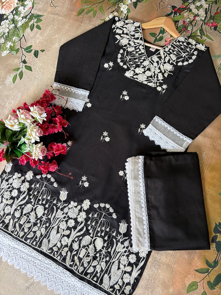Ada 12 Gulabi Dhaga Kurta Set