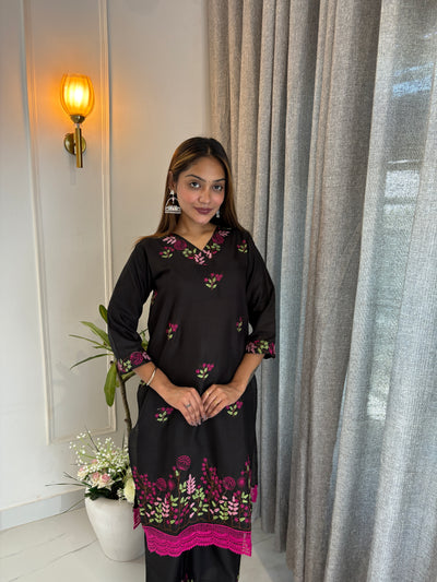 Noor Ada Kurta Set