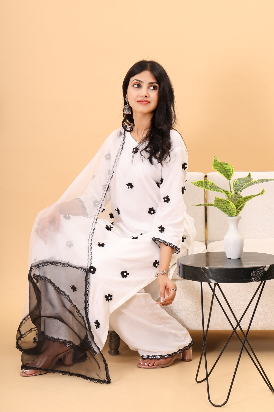 Cyra Gulabi Dhaga's Dreamy 3D flower Kurta set with Dupatta