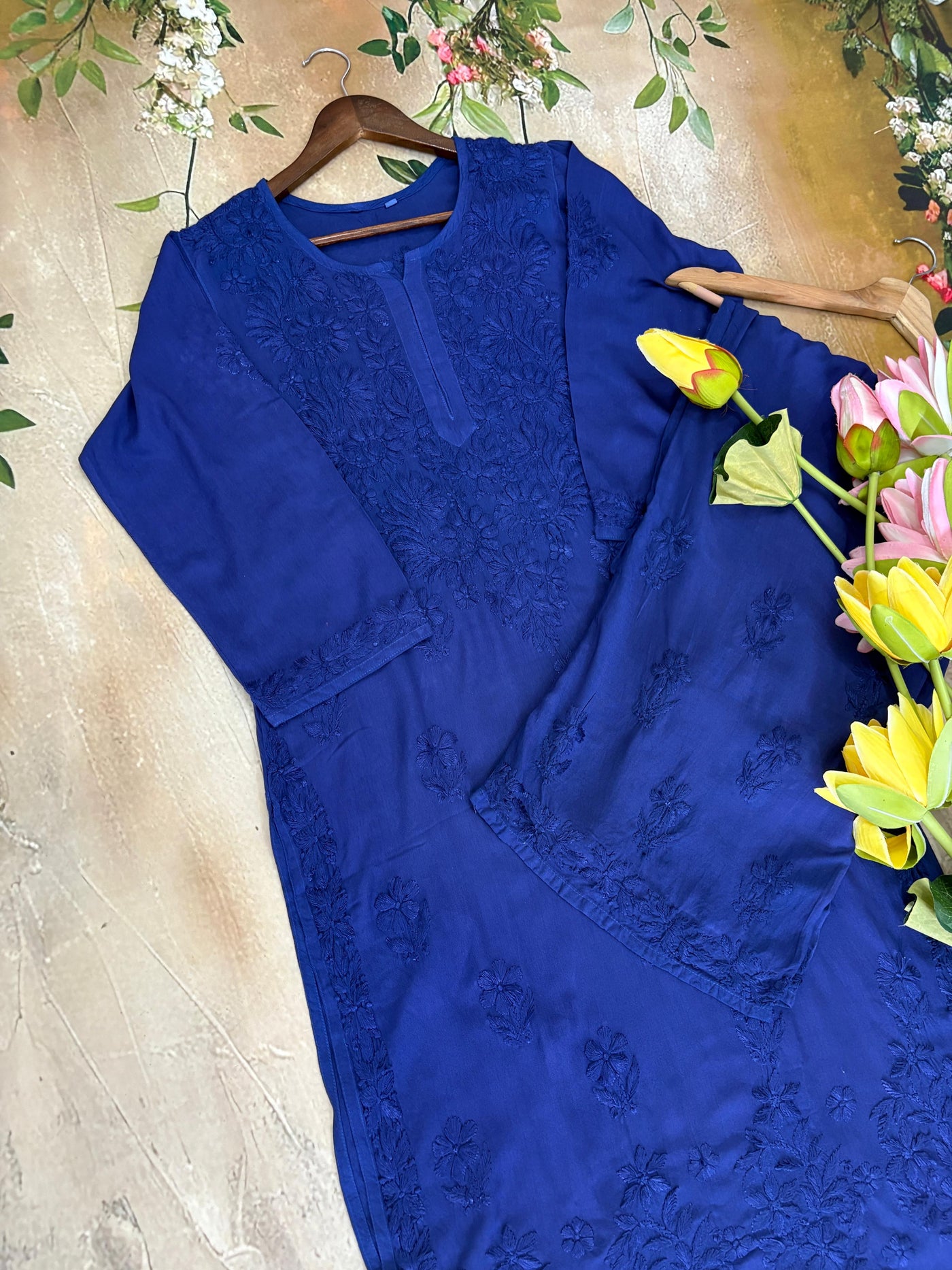 Roshni Gulabi Dhaga Kurta Set