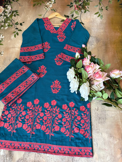 Kritika 2 Gulabi Dhaga Kurta Set