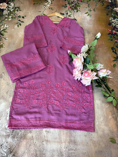 Dua Gulabi Dhaga’s Kurta Set