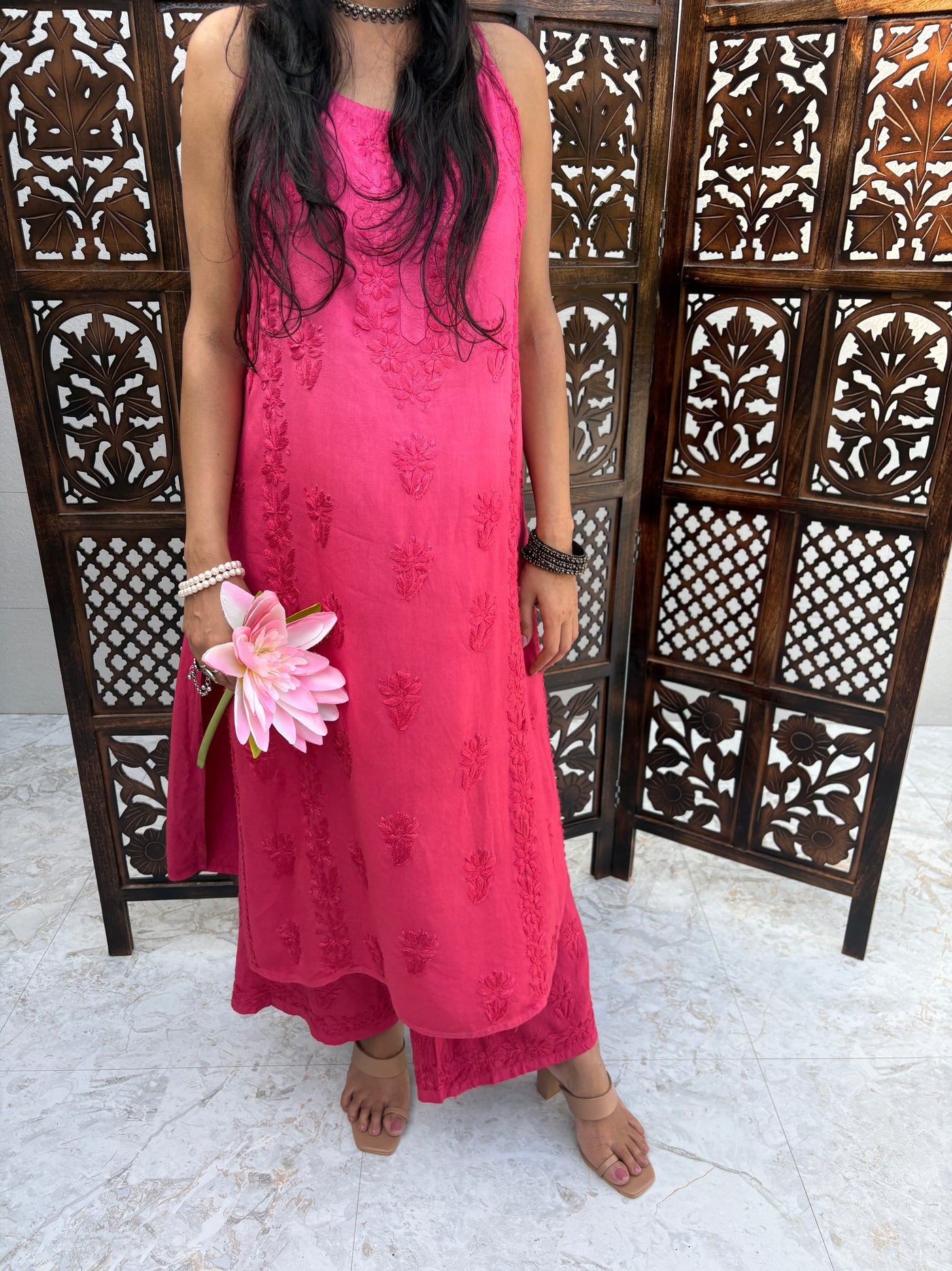 Suhana Gulabi Dhaga kurta Set