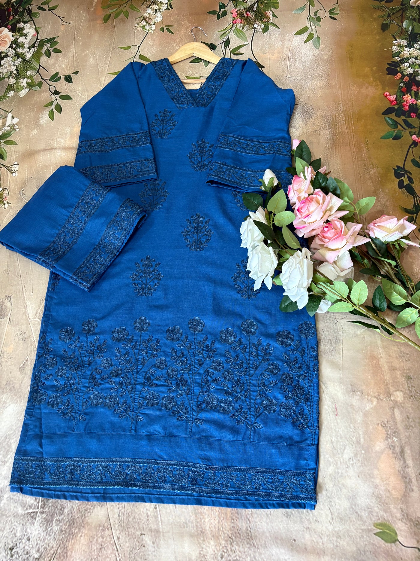 Dua Gulabi Dhaga’s Kurta Set