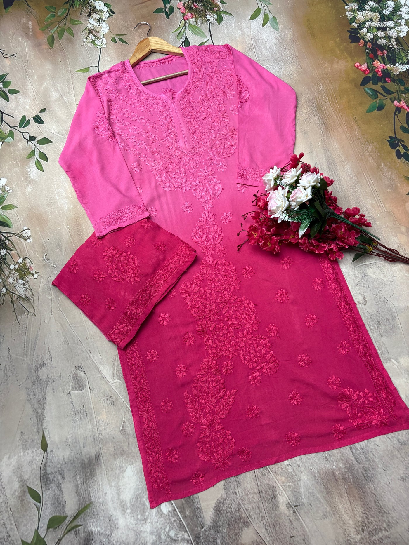 Ridaa Authentic Lucknowi Kurta Set