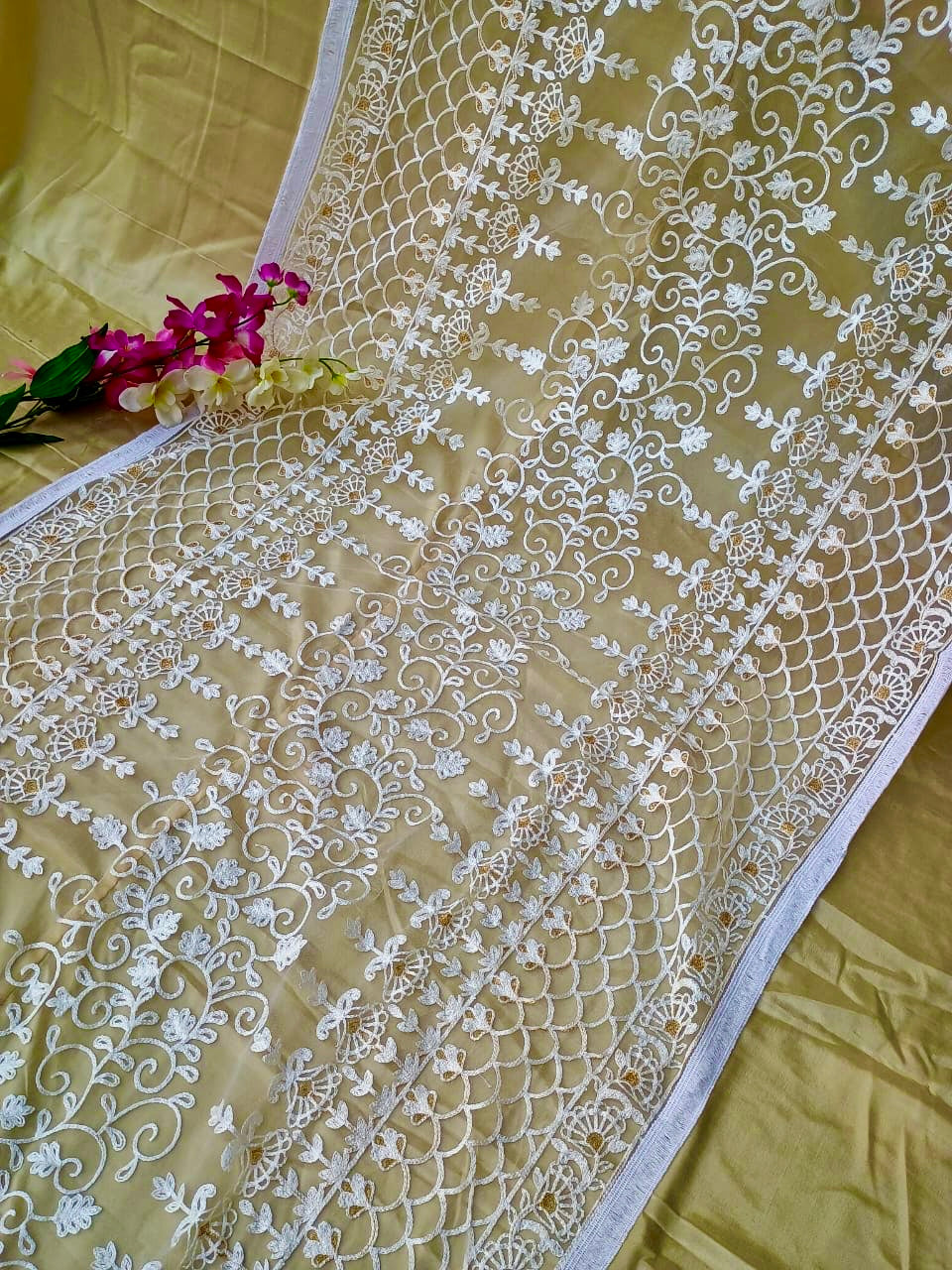 Heavy Chikankari with zari work Dupatta