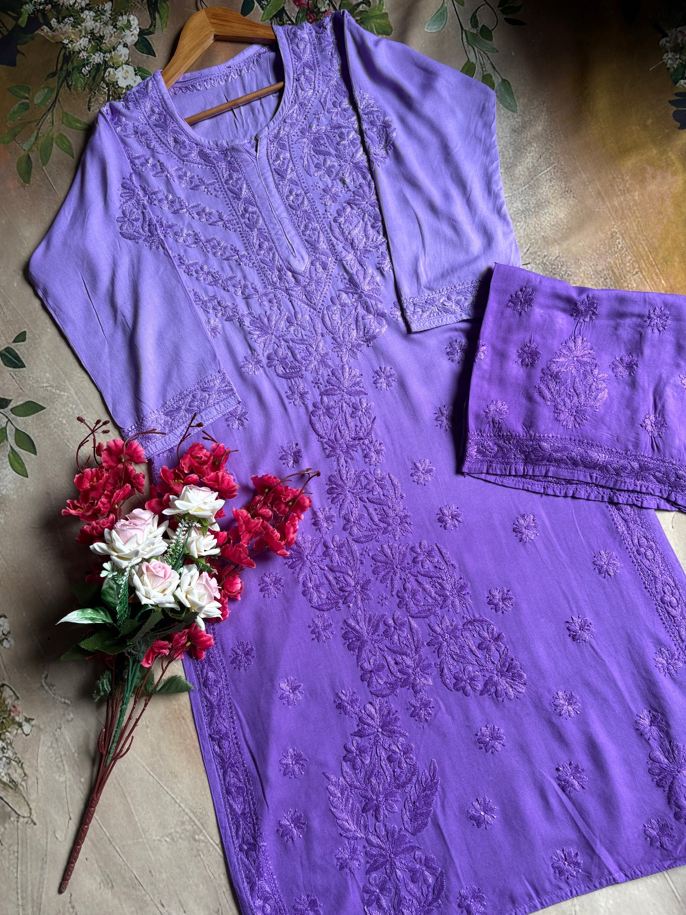 Ridaa Authentic Lucknowi Kurta Set