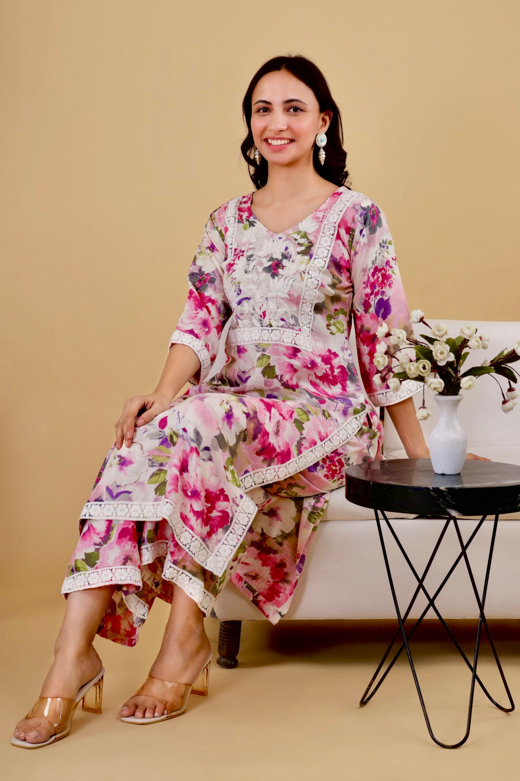 Gul Gulabi Dhaga’s Kurta set