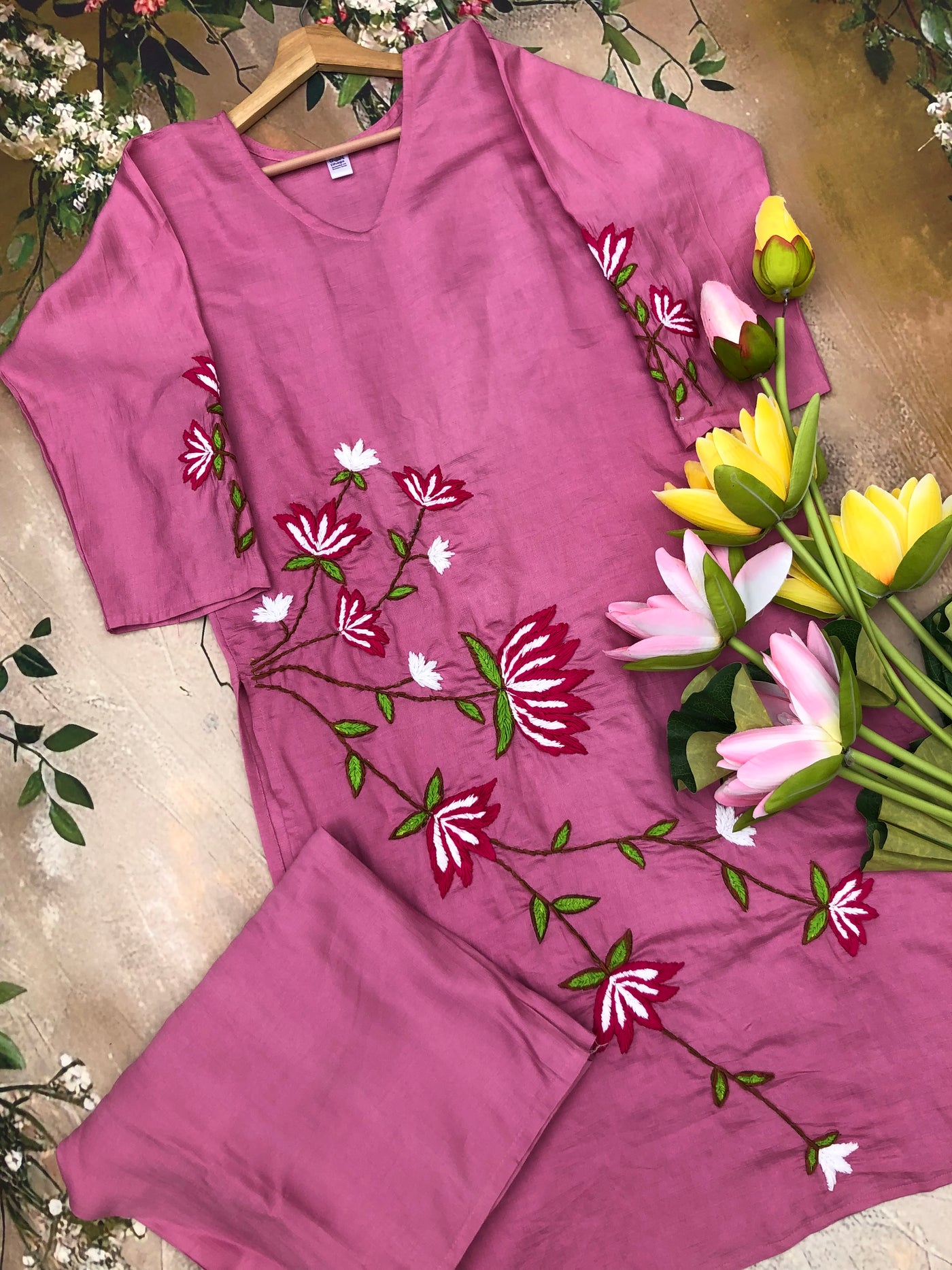 Raaga Gulabi Dhaga Kurta Set