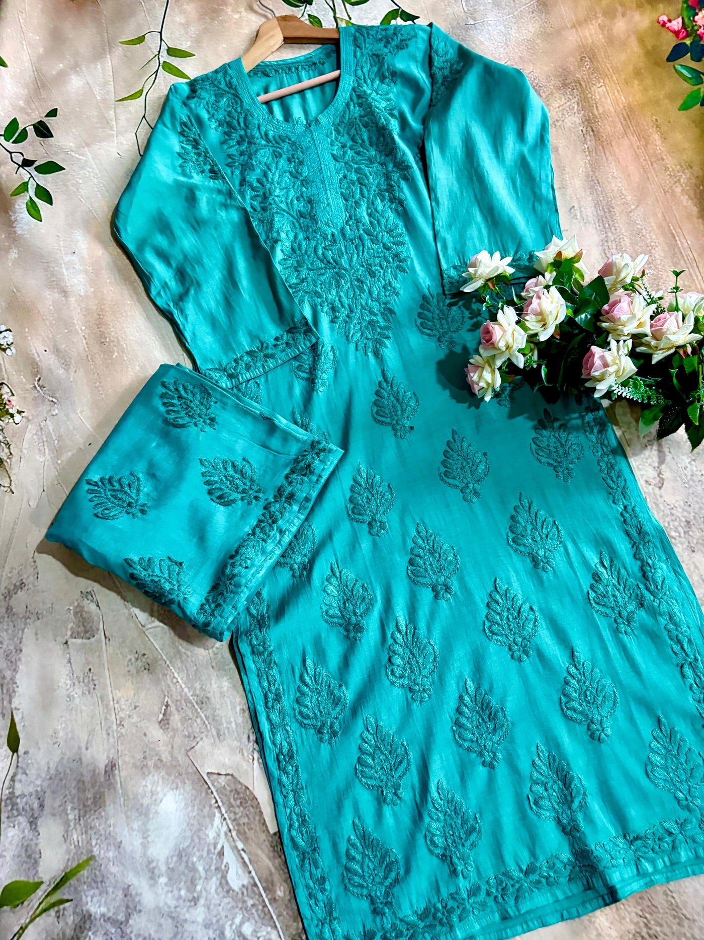 Nazakat Authentic Lucknowi Kurta Set