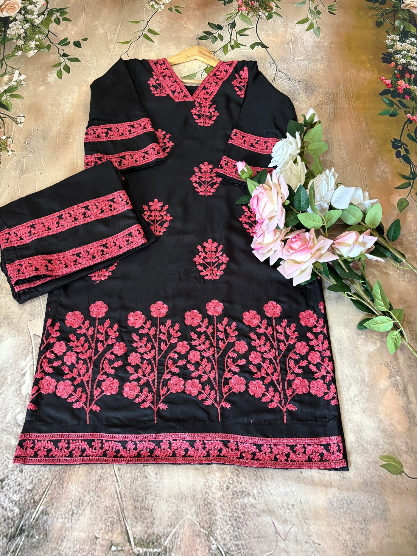 Kritika 2 Gulabi Dhaga Kurta Set