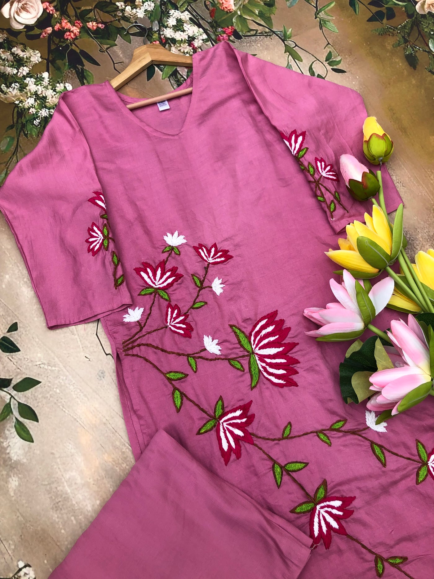Raaga Gulabi Dhaga Kurta Set