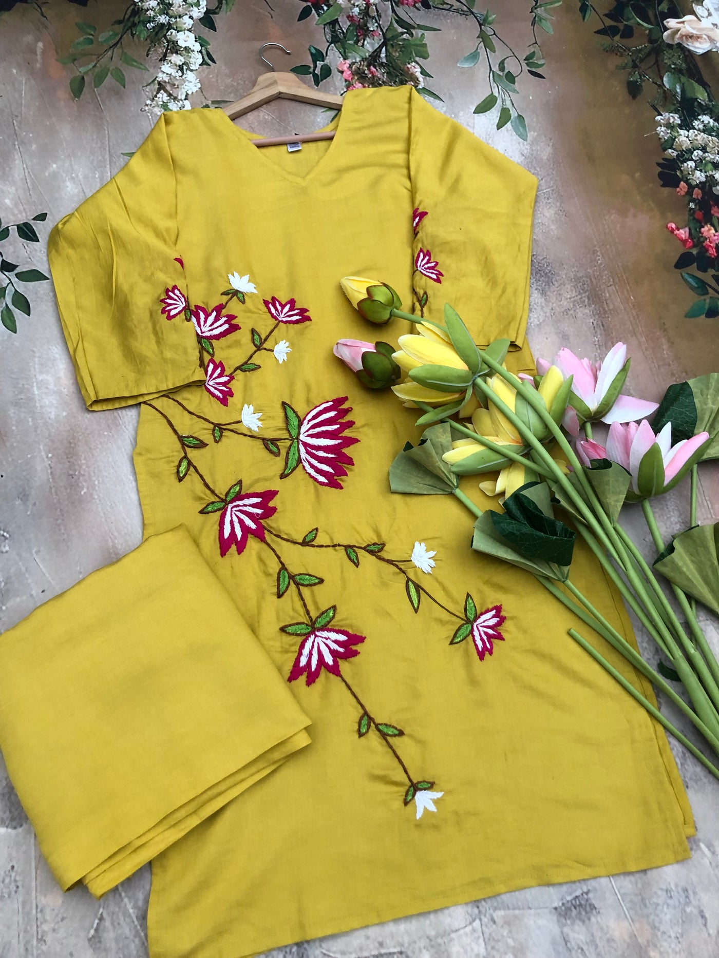 Raaga Gulabi Dhaga Kurta Set