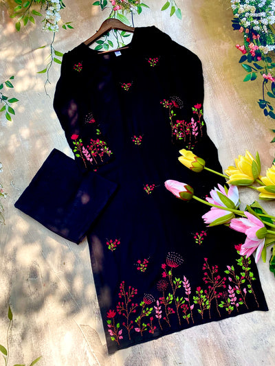 Jugnu Gulabi Dhaga Kurta Set in Black
