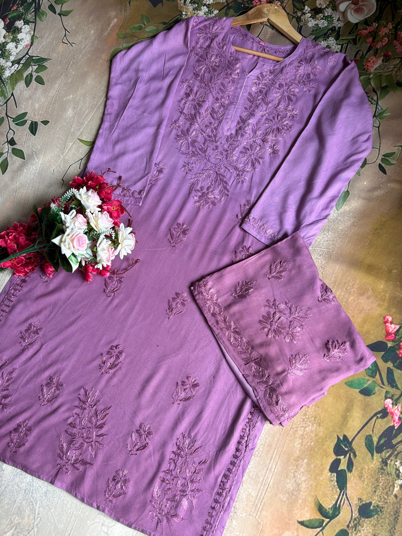 Ridaa Authentic Lucknowi Kurta Set