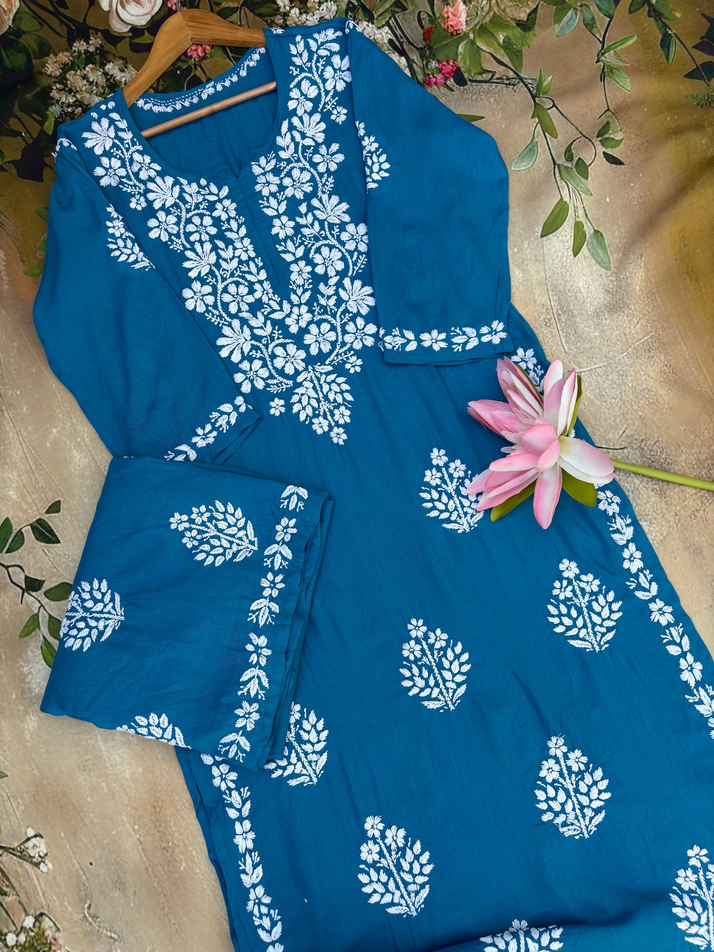 Aisha 1 Authentic Lucknowi kurta Palazzo Set