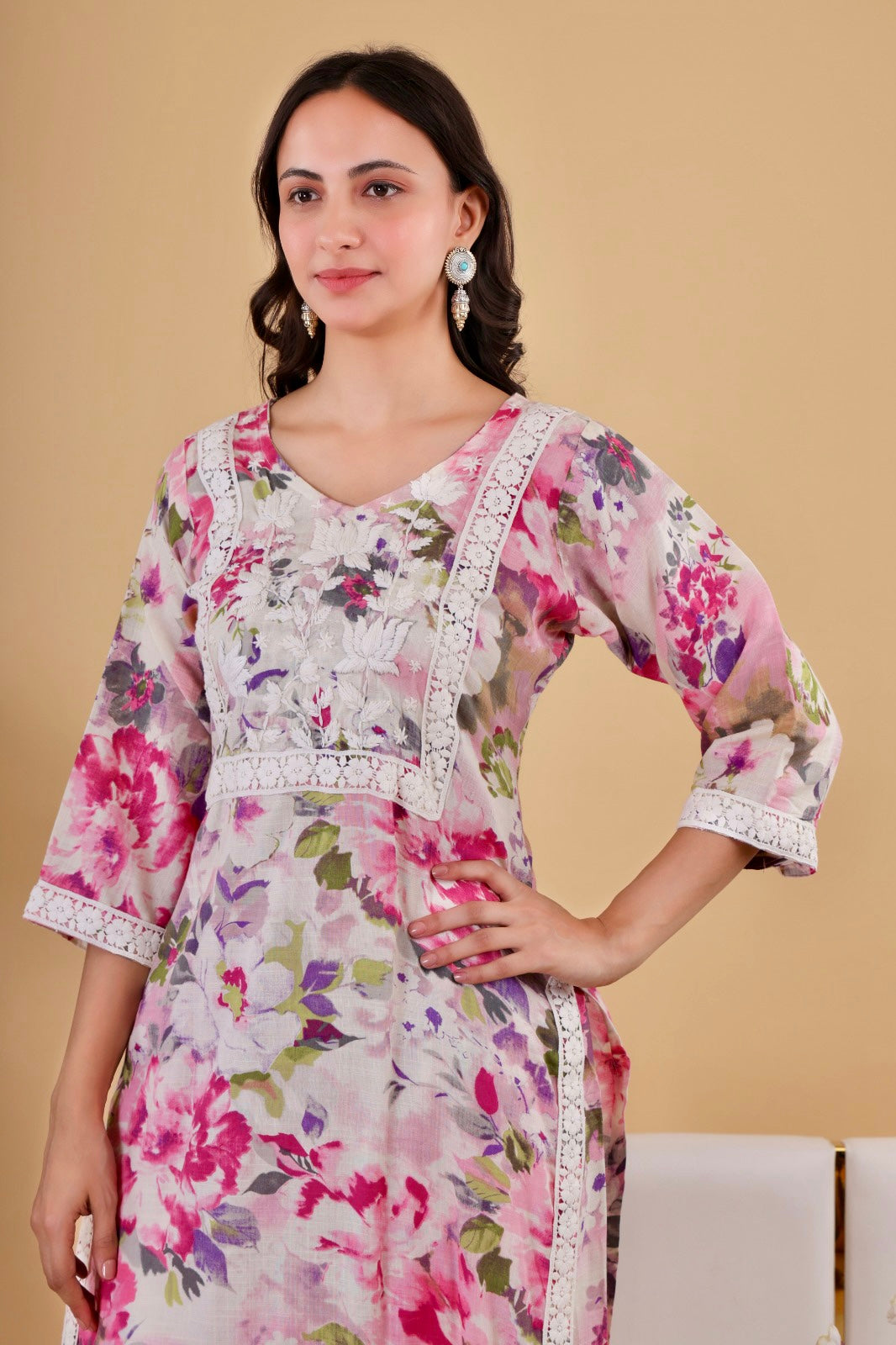 Gul Gulabi Dhaga’s Kurta set