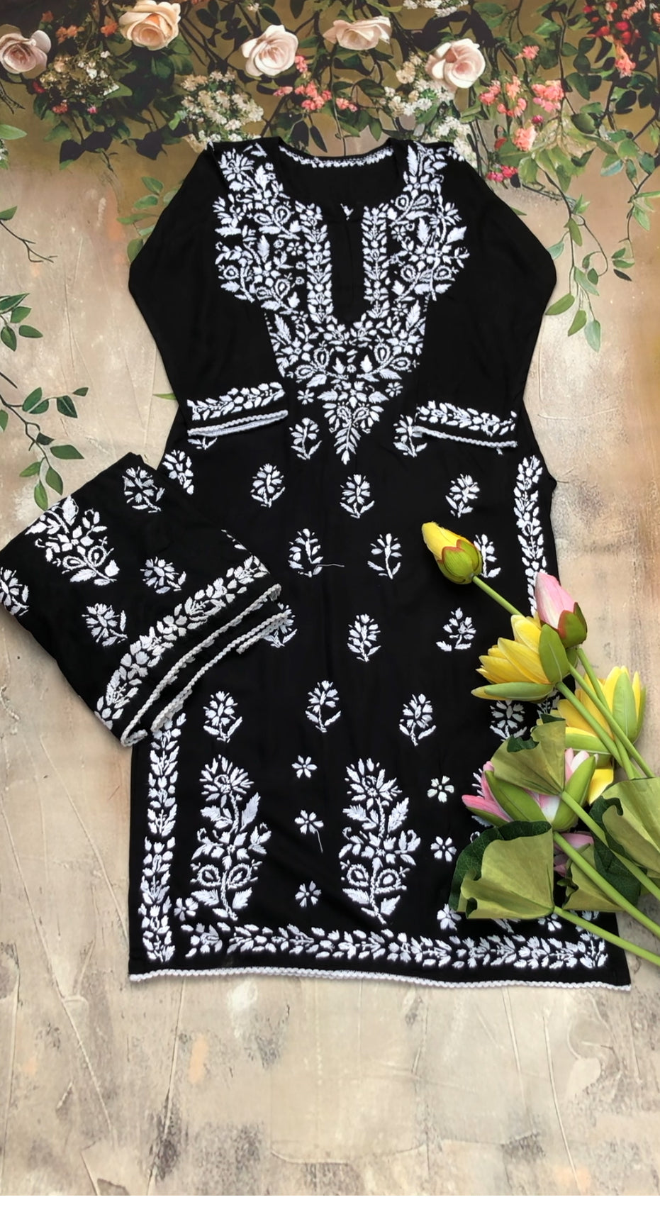 Aisha Authentic Lucknowi kurta Palazzo Set