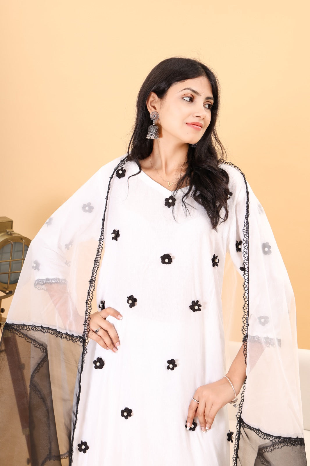 Cyra Gulabi Dhaga's Dreamy 3D flower Kurta set with Dupatta