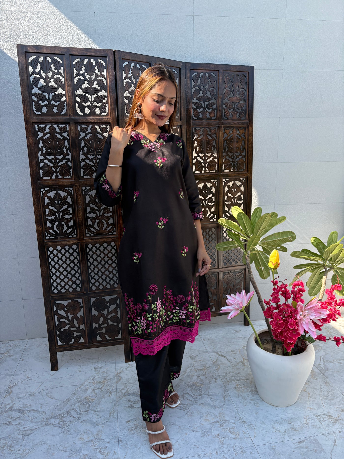 Noor Ada Kurta Set