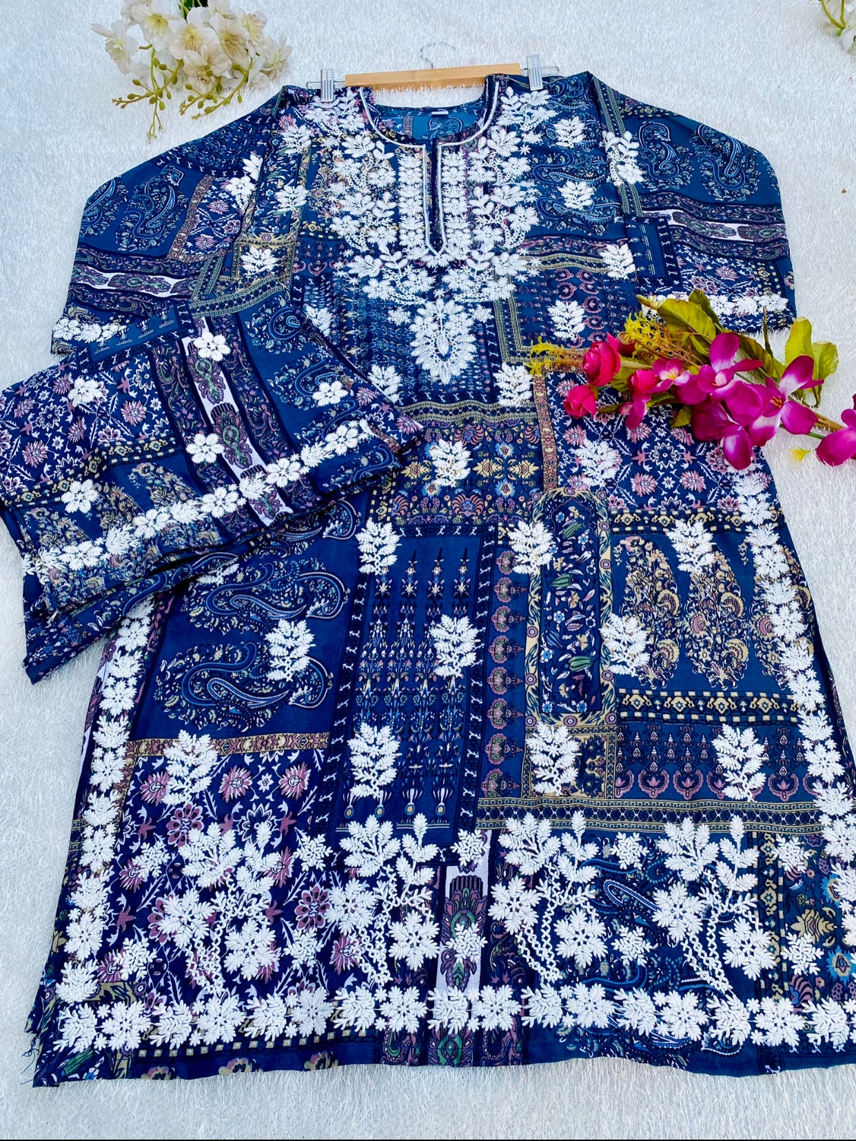 Tiya Lucknowi kurta Palazzo Set