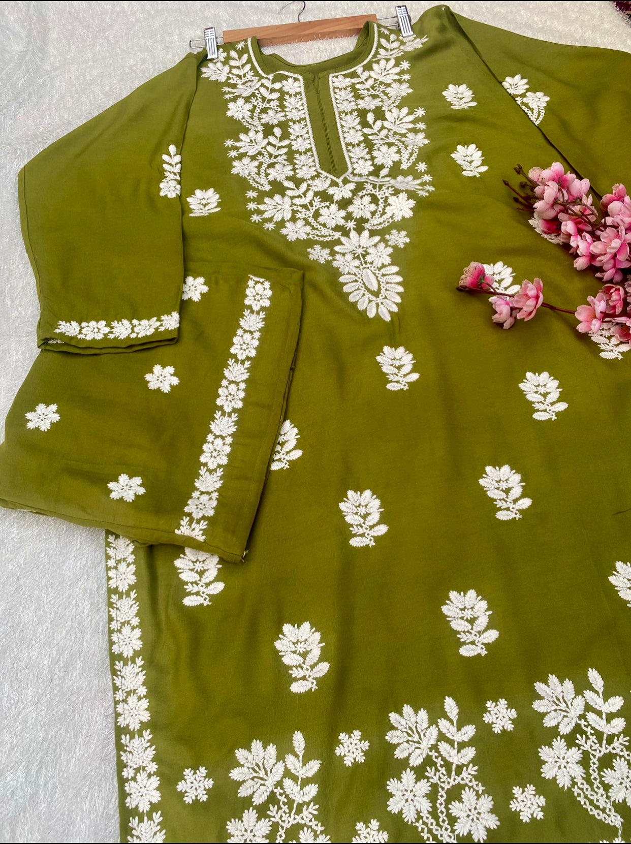 Aisha Authentic Lucknowi kurta Palazzo Set