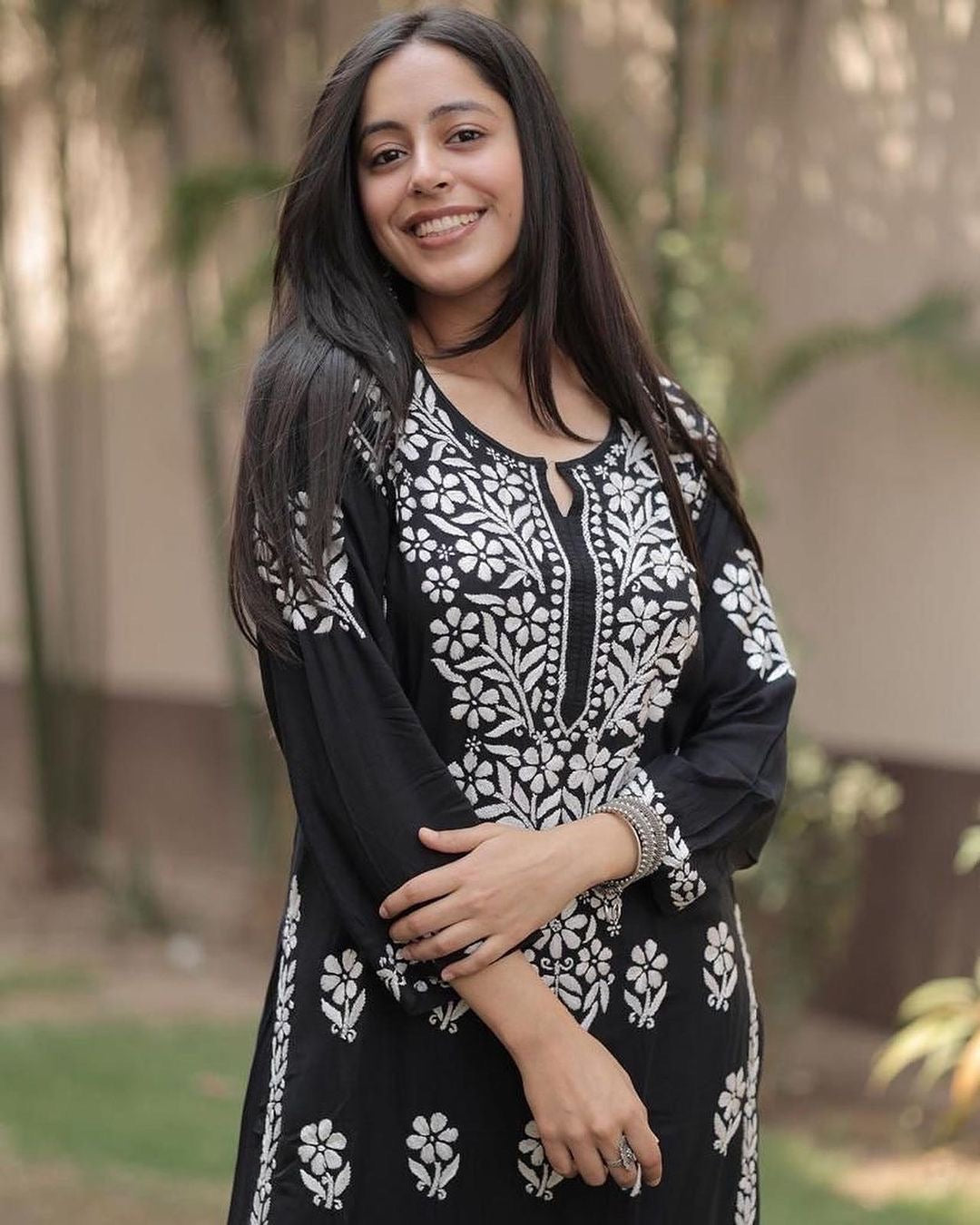 Aisha Gulabi Dhaga's Authentic Chikankari Kurta Set