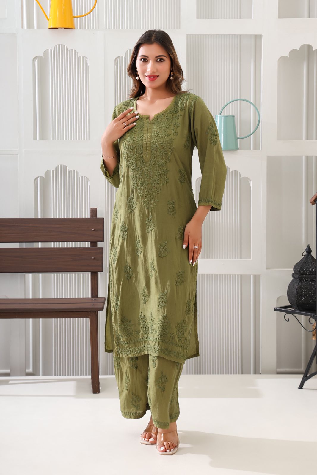 Naazakat Authentic Lucknowi Kurta Set