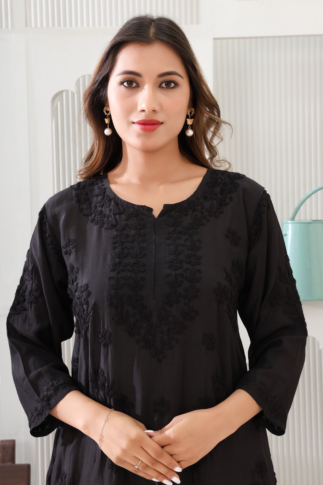 Naazakat Authentic Lucknowi Kurta Set